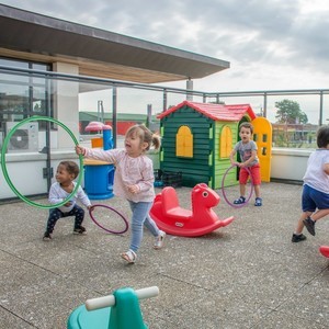 Enfants qui jouent Enfants qui jouent