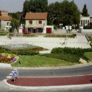 Place Pierre Brossolette Place Pierre Brossolette