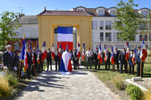 Inauguration de la borne du Serment de Koufra