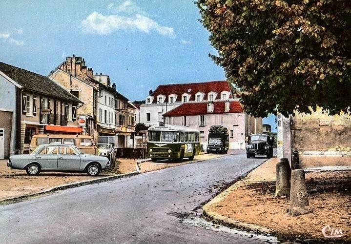Place Lucien Boilleau Place Lucien Boilleau